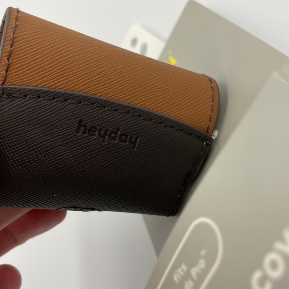 NWT Heyday AirPod Pro Earbud Case Cover - Picture 7 of 7